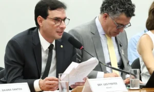 Fim da escala 6x1: relator propõe que um dia de folga seja no domingo