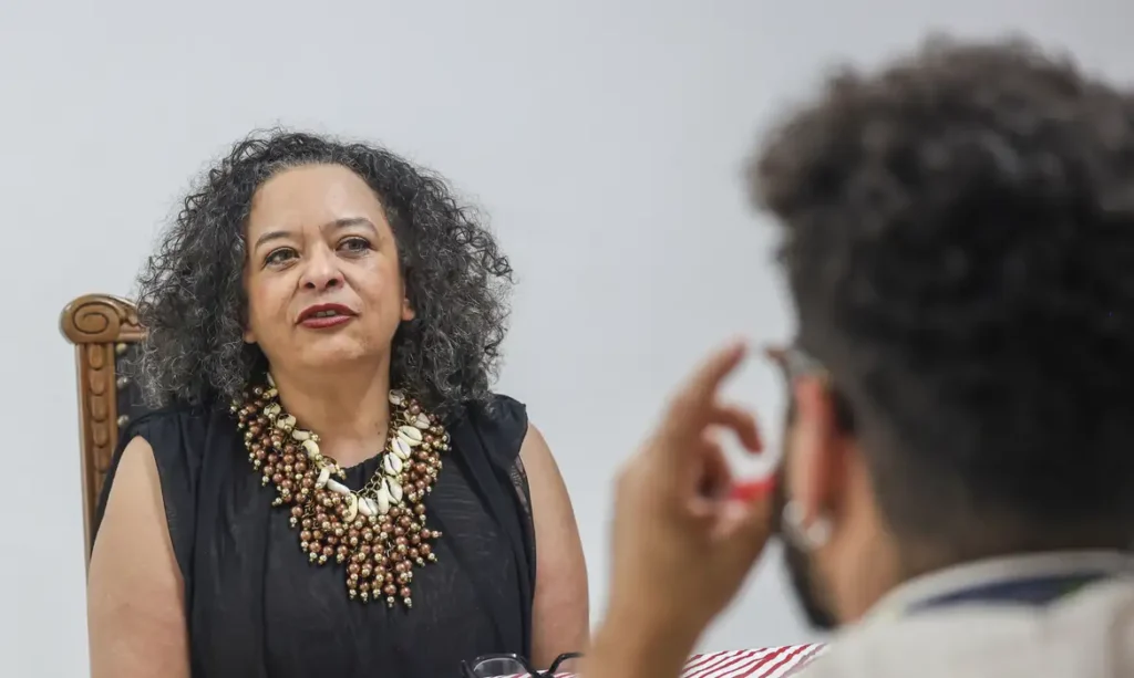 "Um Defeito de Cor não é uma contra-história", diz Ana Maria Gonçalves